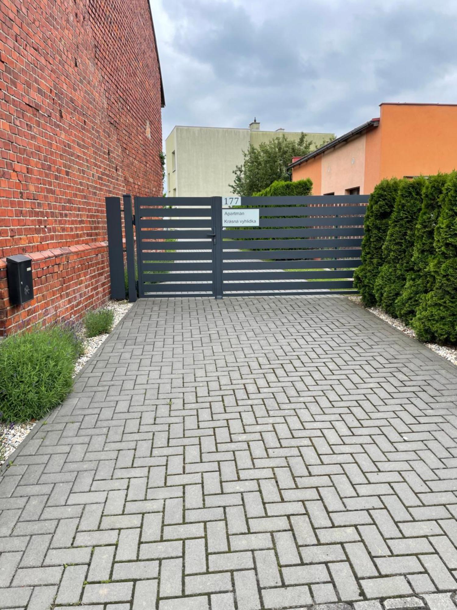 Apartman Krasna Vyhlidka Dolni Benesov Dış mekan fotoğraf